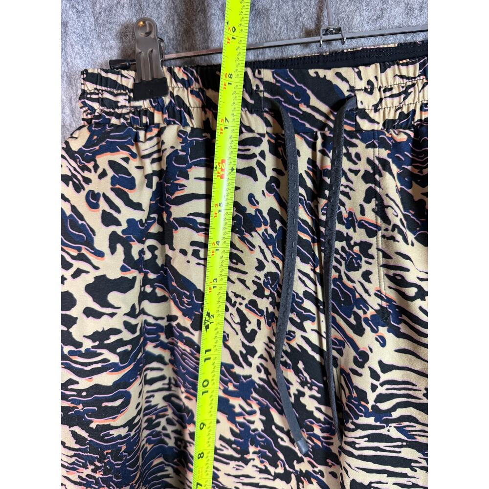 Lululemon Pool Shorts 7" Mens Small Lined Blue Cream Tiger Stripe RARE W7AYUS - Picture 8 of 9
